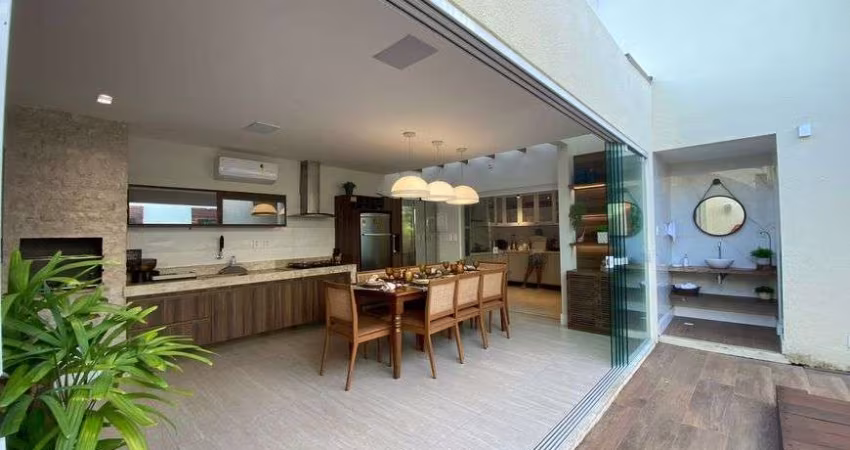 CASA EM CONDOMINIO NO QUINTAS DO CALHAU, PORTEIRA FECHADA, 3 QUARTOS