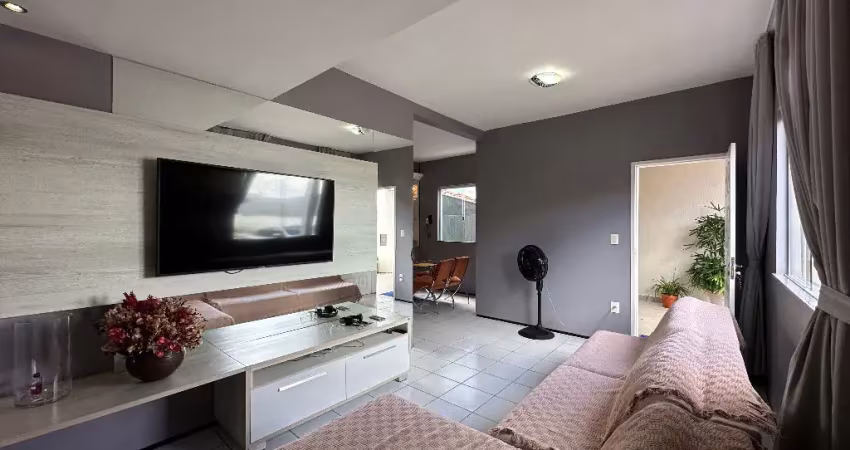 Casa duplex com 4 quartos, sendo 2 suites, energia solar, quintal,  780.000,00
