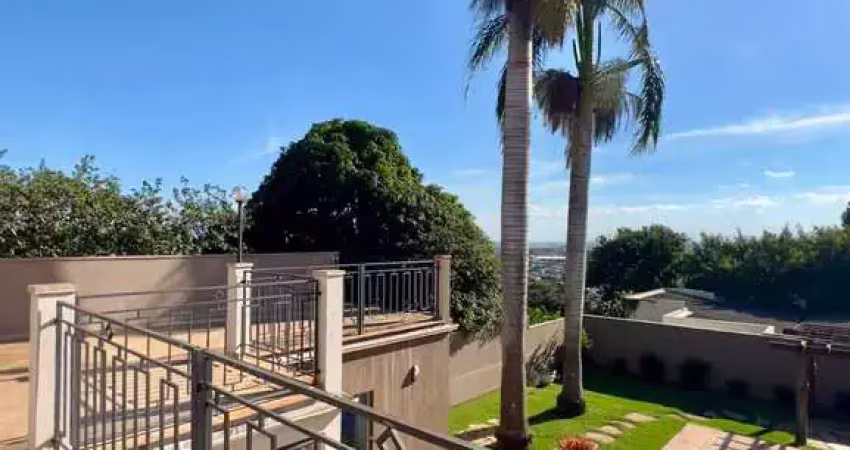 Sobrado à venda  4 quartos, ampla área de lazer e 368 m² construído
