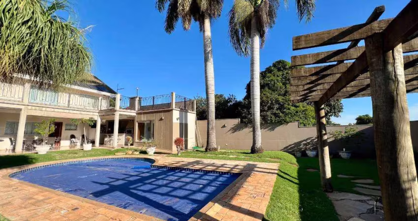 Sobrado à venda  4 quartos, ampla área de lazer e 368 m² construído
