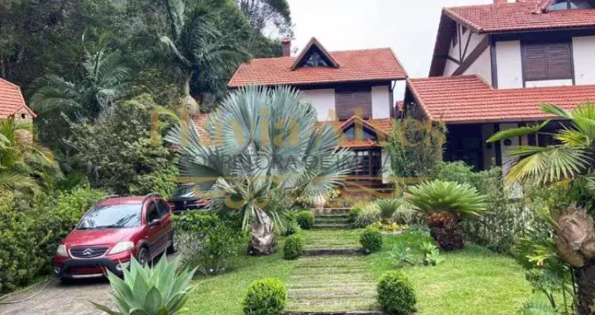 CASA EM CONDOMÍNIO TERESÓPOLIS GRANJA GUARANI