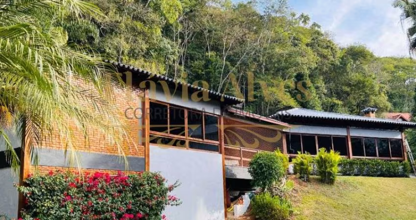 CASA EM CONDOMÍNIO TERESÓPOLIS QUEBRA FRASCOS