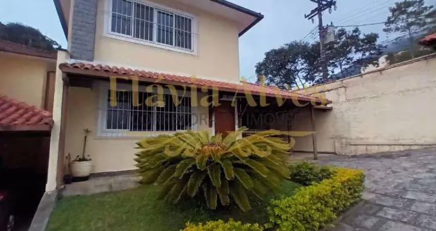 Casa em condomínio fechado com 3 quartos para alugar no Araras, Teresópolis 
