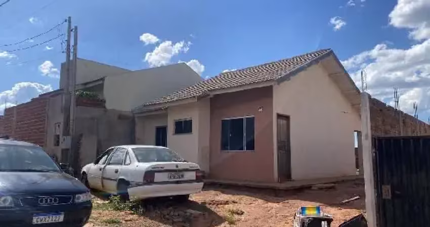 Oportunidade!! Casa 02 dormitórios, valor diferenciado. VENDA ABAIXO DO VALOR DE MERCADO!