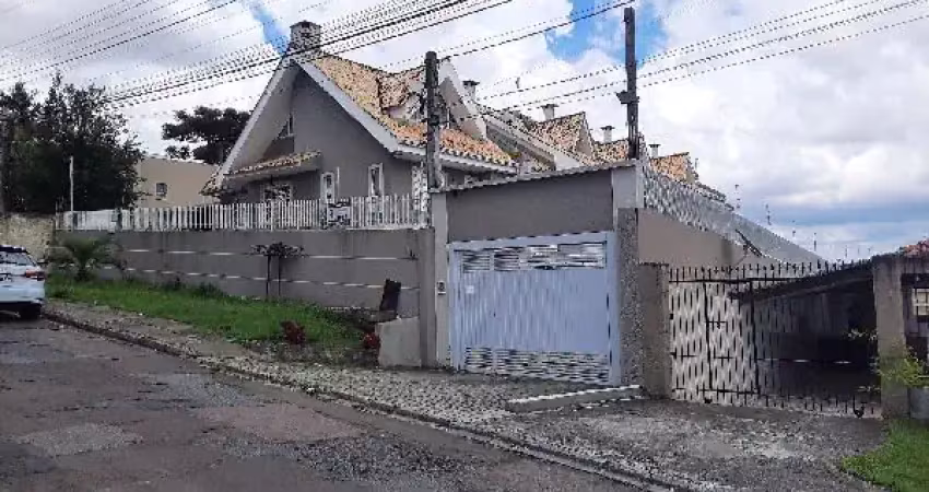 Oportunidade!! Sobrado 03 dormitórios, valor diferenciado. VENDA ABAIXO DO VALOR DE MERCADO!