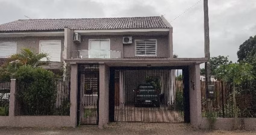 Oportunidade!! Sobrado 03 dormitórios, valor diferenciado. VENDA ABAIXO DO VALOR DE  MERCADO!