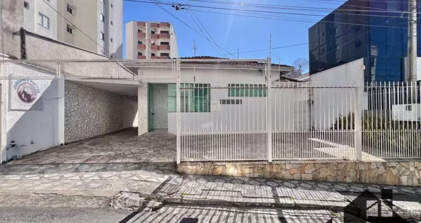 Casa com 3 dormitórios, 215 m² - venda por r$ 1.400.000 ou aluguel por r$ 6.280/mês - centro - taubaté/sp