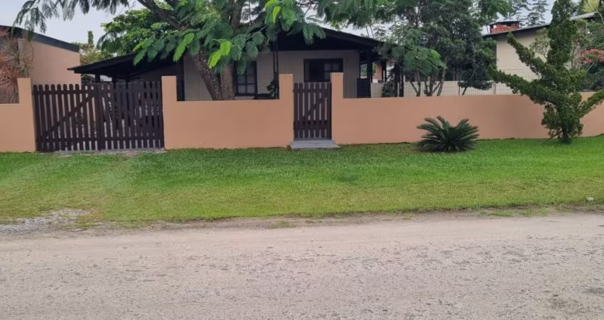 CASA COM 4 QUARTOS EM BALNEÁRIO PONTAL DO SUL