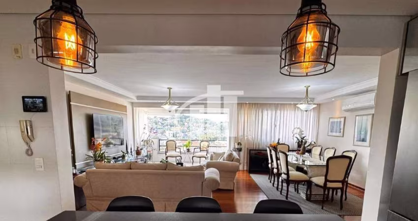 Apartamento reformado com 116m² a venda no Condomínio Itaunas, Caxingui próximo ao Le forte Morumbi, 3 quartos e 2 vagas com varanda!