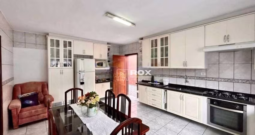 Casa térrea com 3 quartos à venda, 158 m² por R$ 1.200.000 - Portão, Curitiba/PR