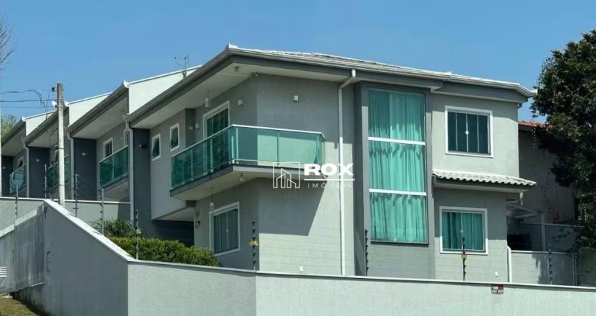 Sobrado de alto padrão com 3 quartos à venda, 135 m² por R$ 990.000 - Xaxim, Curitiba/PR