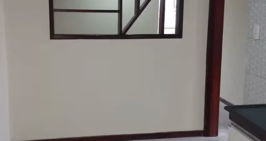 Petromar, apartamento 2/4(1 suíte), varanda, sala, cozinha, área serviço, Stella Maris