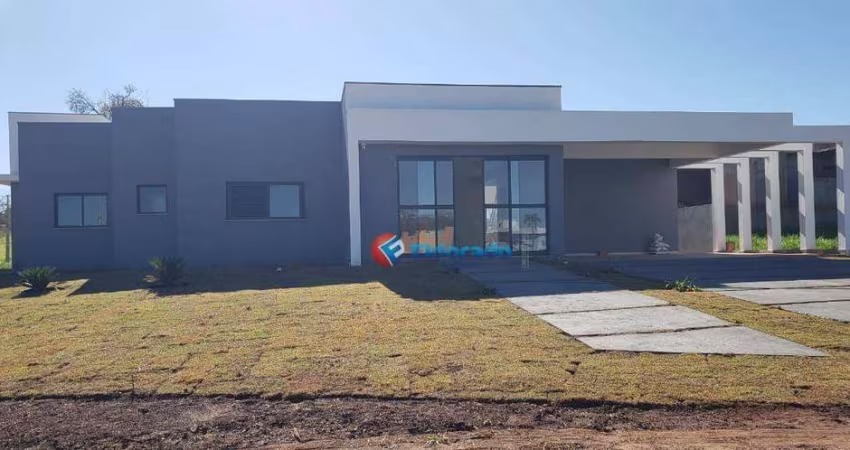 Casa com 4 dormitórios, 280 m² - venda por R$ 1.350.000 ou aluguel por R$ 3.500/mês - Santa Cristina I - Arandu/SP