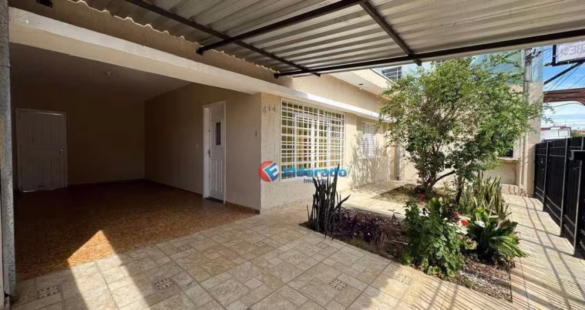 Casa com 3 dormitórios para alugar, 100 m² por R$ 2.565,70 - Jardim Alvorada - Sumaré/SP