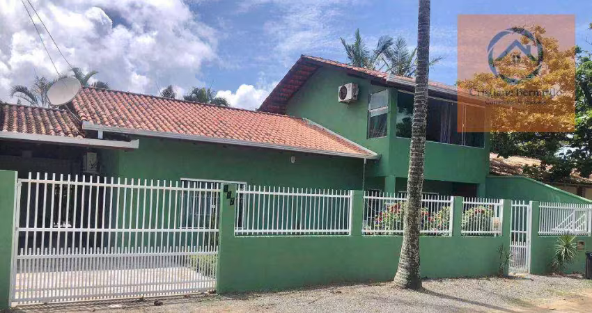 Casa com 3 dormitórios à venda, 148 m² por R$ 700.000,00 - Da Praia Grande - São Francisco do Sul/SC