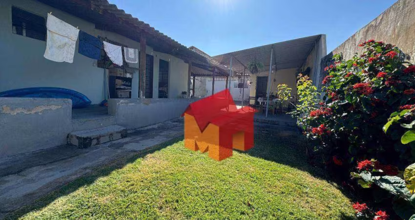 Casa com 3 dormitórios à venda, 215 m² por R$ 430.000,00 - Vila Galo - Americana/SP