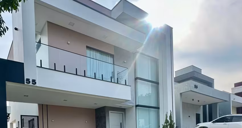 Excelente casa duplex mobiliada com 4 suítes sendo 2 com varanda  - ponta negra
