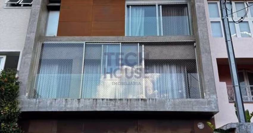 Casa com 3 Suítes sendo 1 Máster, Área Gourmet e 2 Vagas de Garagem