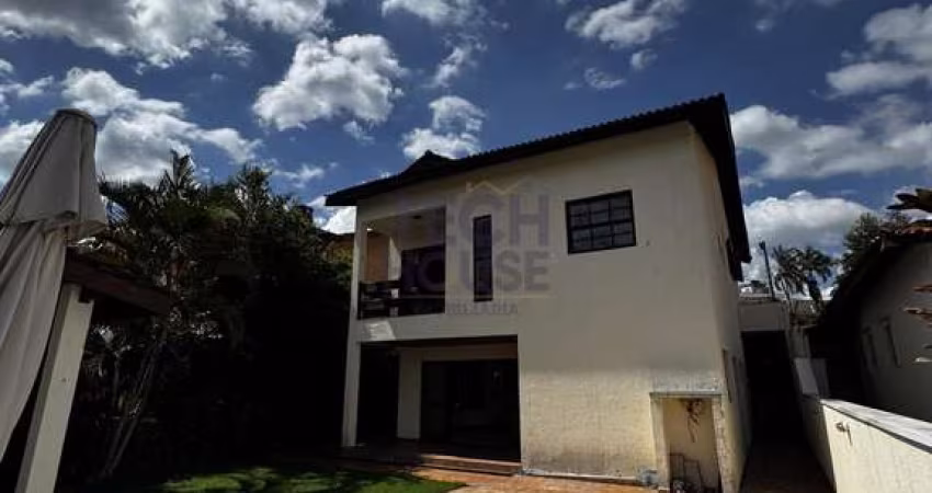 Casa no Residencial 9 Alphavile com 4 Suítes e 1 Dependência, Piscina e 4 Vagas