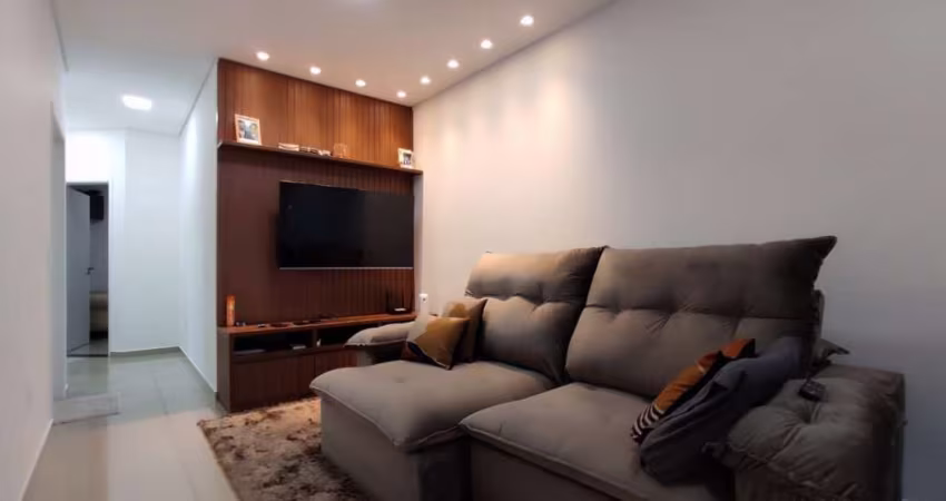 CASA COM 125M² DE ÁREA CONSTRUÍDA COM 3 DORMITÓRIOS SENDO 1 SUÍTE NO BAIRRO JARDIM MARAMBAIA EM JUNDIAÍ - SP
