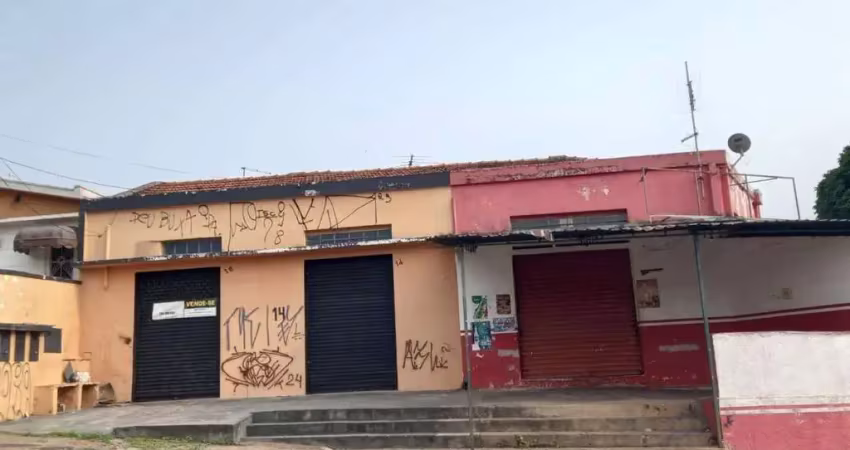 Terreno 400m2 com prédio comercial, 2 salas adjuntas e uma casa adjunta ao prédio. excelente ponto comercial em bairro tradicional, em valinhos.