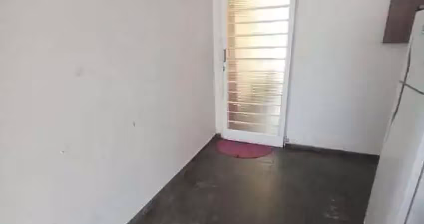 Casa 3 dorm. sendo 1 suíte, sala estar ampla, cozinha, 3 vagas garagem, quintal em ótima localização, próximo ao centro em valinhos.