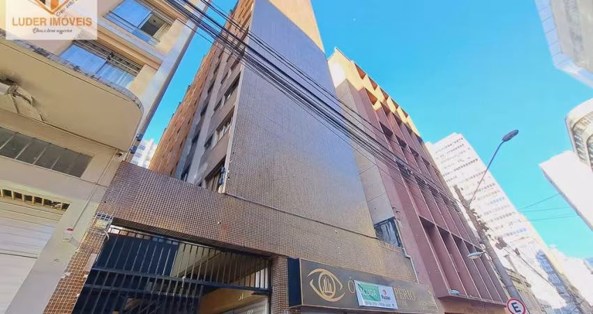 Loja Comercial com 50m² mobiliada venda no Centro de Curitiba.