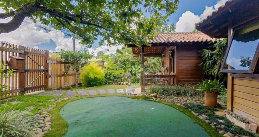 Casa com 3 quartos à venda, 270 m² por R$ 810.000,00 em Boa Vista - Curitiba/PR