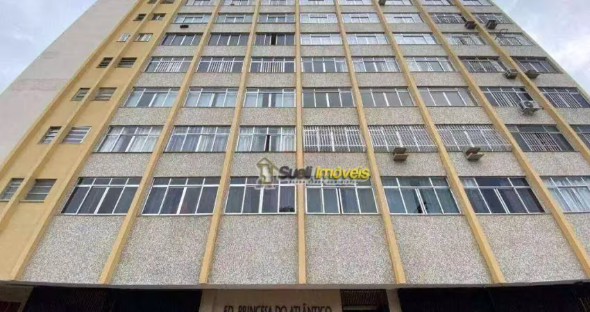 Apartamento com 3 dormitórios à venda, 72 m² por R$ 400.000,00 - Centro - Macaé/RJ