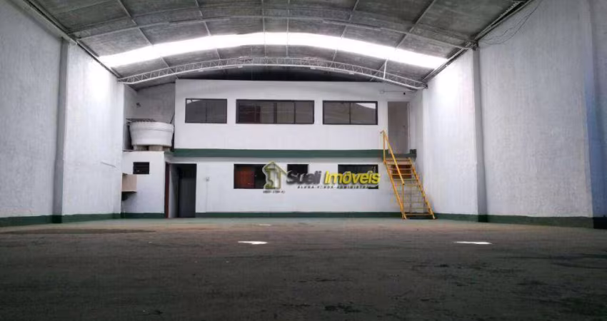 Galpão, 200 m² - venda por R$ 890.000 ou aluguel por R$ 7.800/mês - Sol e Mar - Macaé/RJ