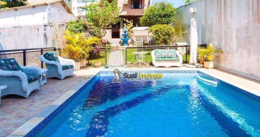 Casa com 4 dormitórios à venda, 300 m² por R$ 1.300.000 - Glória - Macaé/RJ