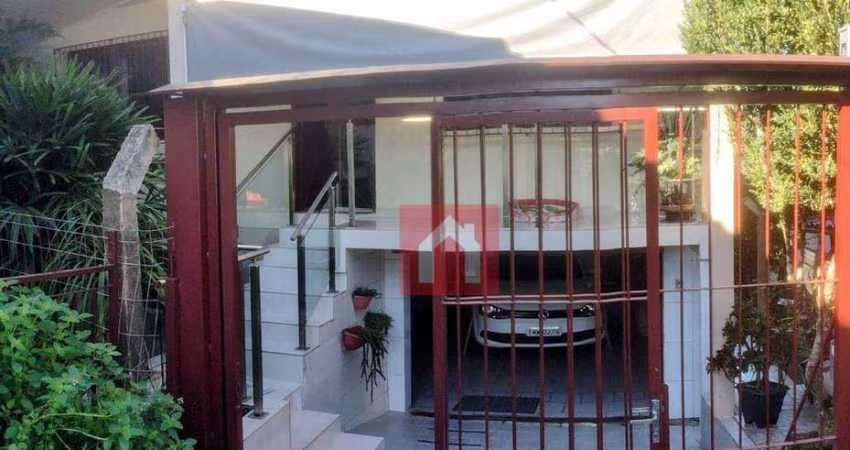 Casa com 3 dormitórios à venda, 244 m² por R$ 469.000 - 1 de Maio - Farroupilha/RS