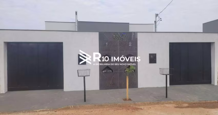 CASA LARANJEIRAS NOVA MEIO LOTE. EXCELENTE LOCALIZAÇÃO.
