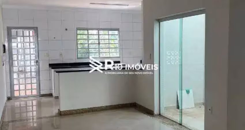 Casa à venda, 3 quartos, 1 suíte, 2 vagas - Bairro SANTA MONICA, Uberlândia MG