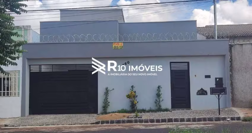 Casa à venda, 3 quartos, 1 suíte, 2 vagas - Bairro SANTA ROSA, Uberlândia MG