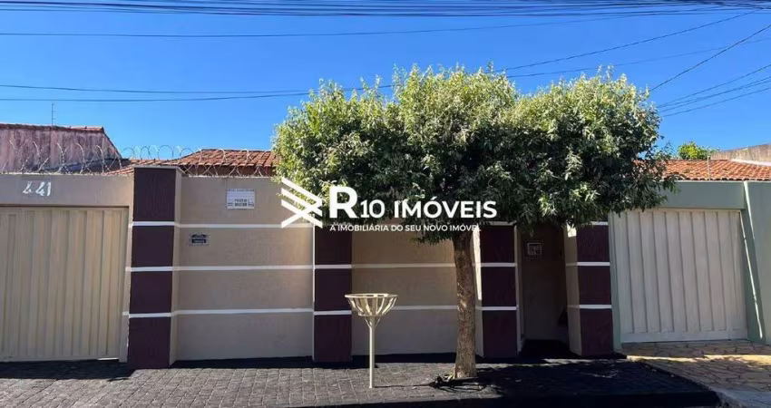 Casa para aluguel, 3 quartos, 3 vagas - Bairro SEGISMUNDO PEREIRA, Uberlândia MG