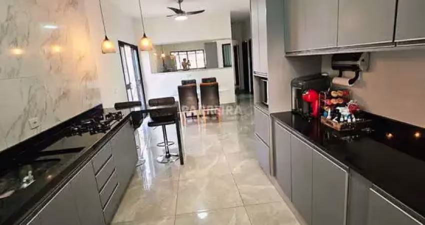 Casa com 3 quartos à venda na Rua São Lourenço, Jardim Bela Vista, Bauru
