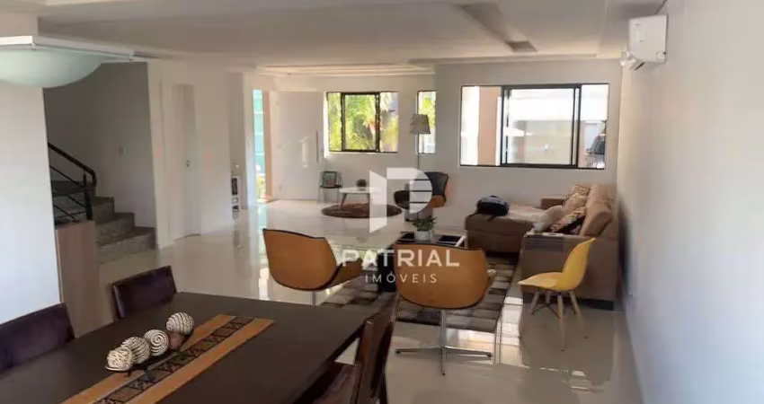 Casa em condomínio fechado com 5 quartos à venda na Rua José Benedito Cottolengo, 902, Campo Comprido, Curitiba