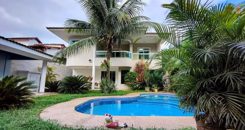 Mansão 638m² – 4 suítes – piscina – condomínio de luxo praia do pontal