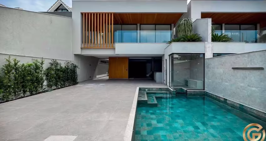 Casa triplex – 5 suítes – alto padrão – barra da tijuca