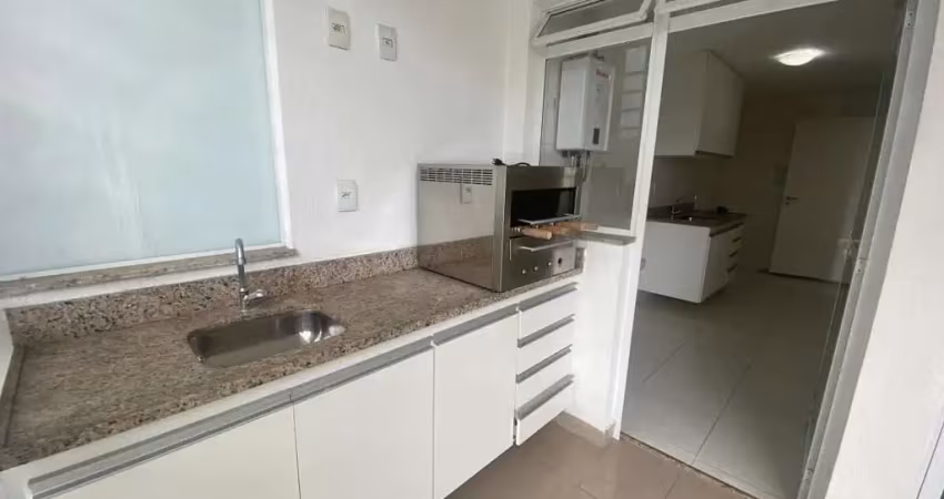 Apartamento com varanda gourmet com churrasqueira, 70m², vaga e um resort completo com ônibus para o metrô barra, no recreio.