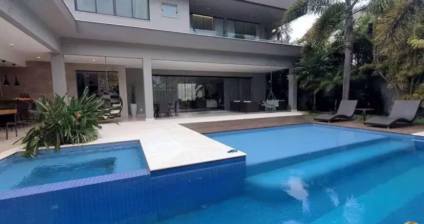Casa de alto padrão, moderna, 760m² no del lago, 4 suítes, closet e um lindo lazer