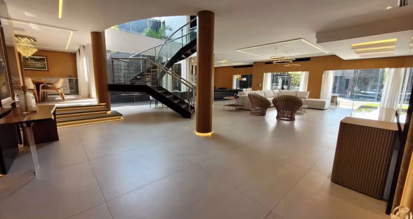 Mansão de Alto Luxo, 5 Suítes com closet, Lote em Duna, 1096m², no MELHOR CONDOMÍNIO DA BARRA DA TIJUCA.