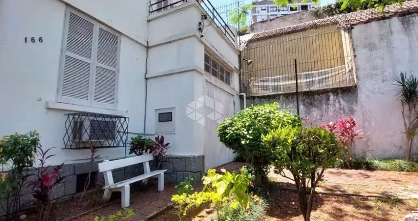 CASA SOBRADO PRÓXIMO AO HOSPITAL MOINHOS DE VENTO