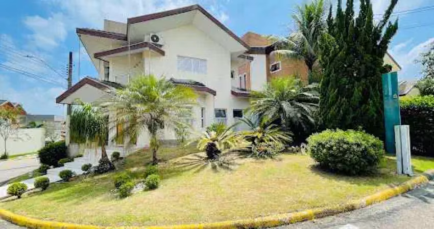 Casa com 3 dormitórios à venda, 240 m² por R$ 2.200.000,00 - Villa Branca - Jacareí/SP