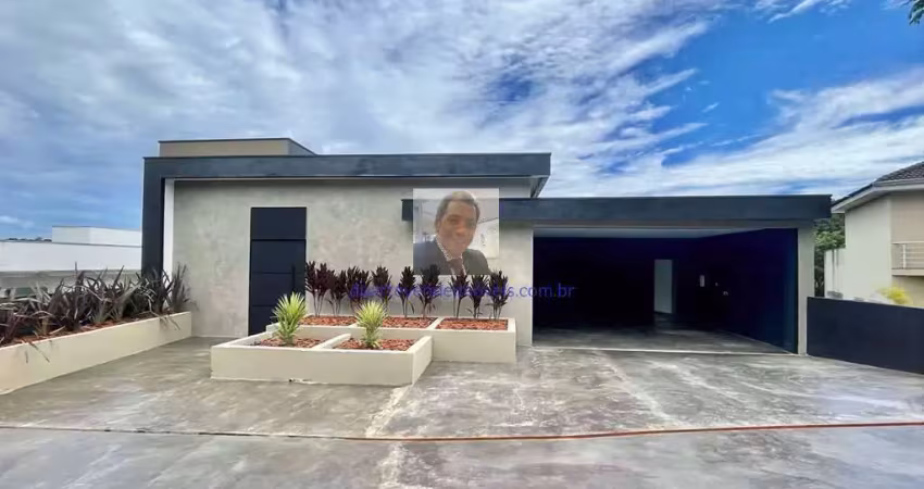 Vende-se Linda Casa no Cond. Golf Village / Fazendinha - Zero Km! Moderna,