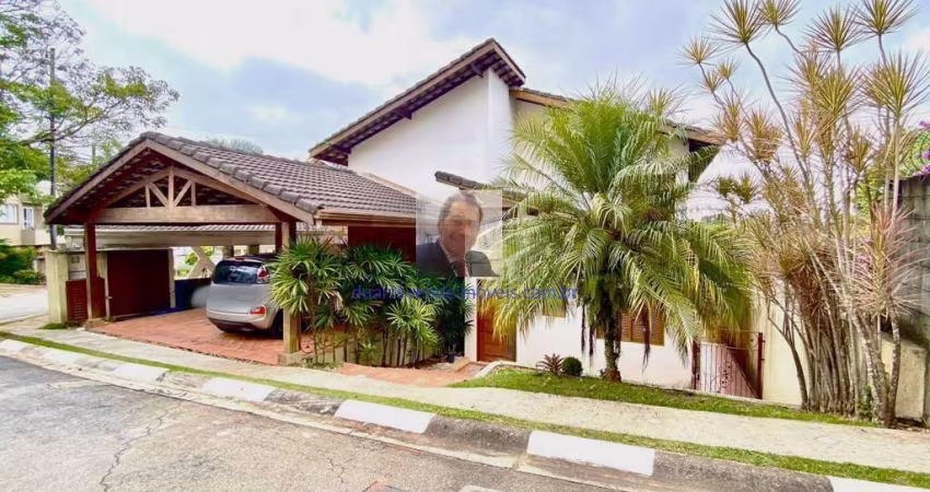 Casa a Venda no Cond. Palm Hills - 4 suítes, rústica, linda!