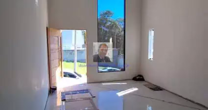 Casa térrea 3 suítes, piscina à venda no condomínio villa rica. 