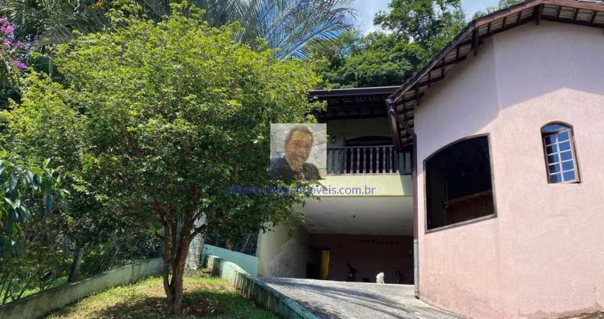 Vende-se Casa 3dorm/1suíte, no Cond. Vila Verde, km 36 da Raposo Tavares. 