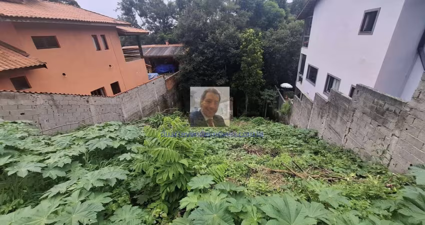 Vende-se Terreno 360,00 mts, Condomínio Vila Verde, Km 36 Raposo Tavares. O